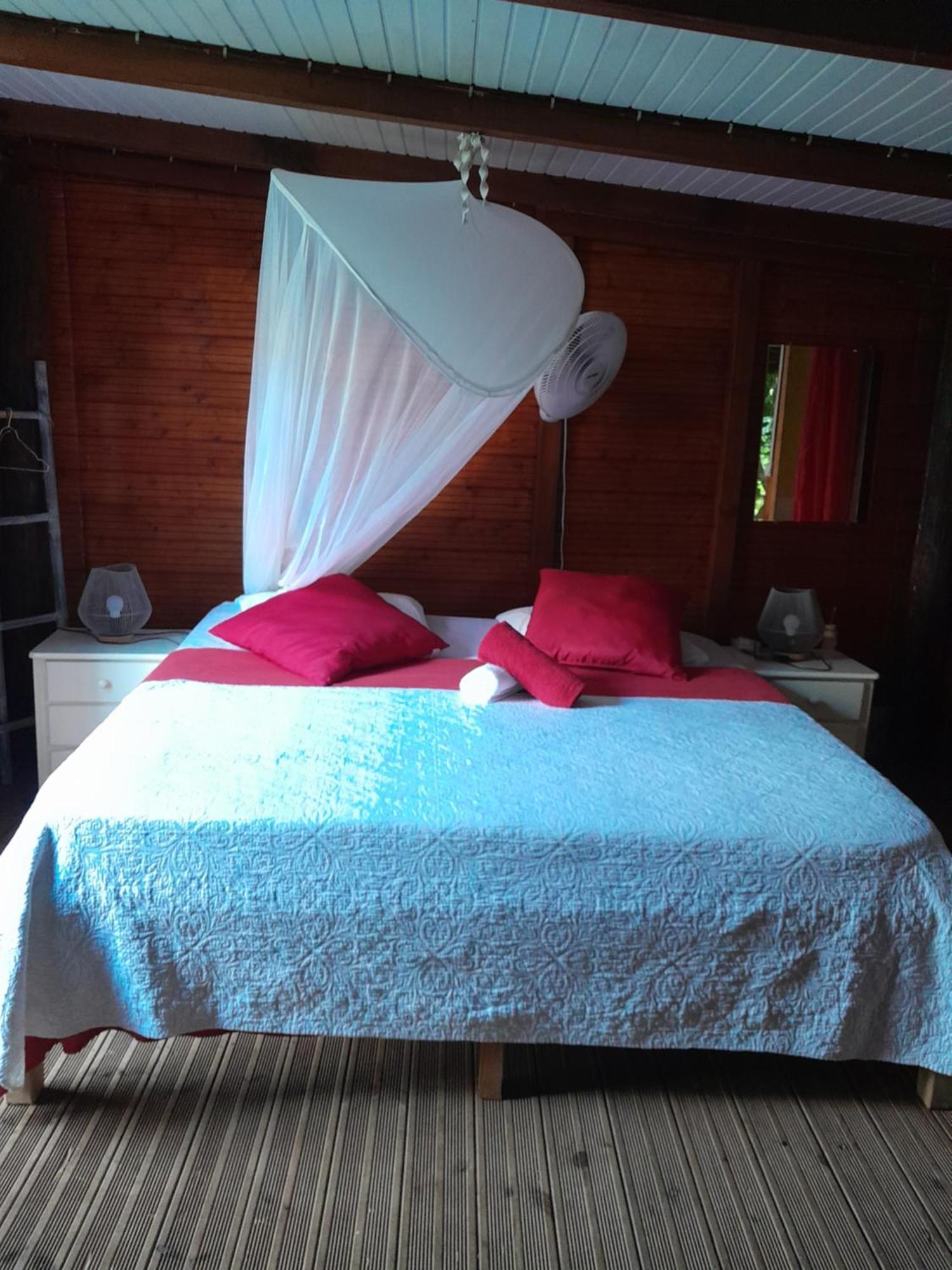 Ankache Hotel Grand-Bourg  Buitenkant foto